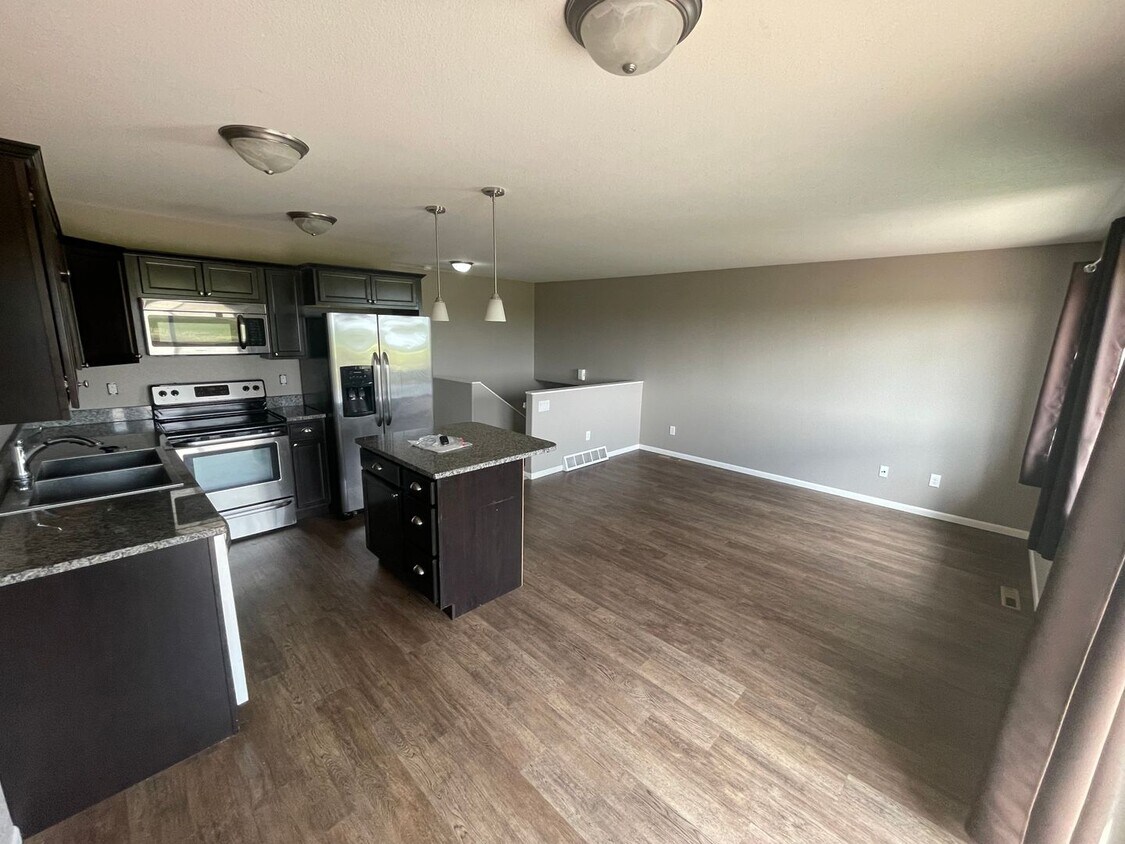 Primary Photo - Cute Home in a Great Neighborhood!