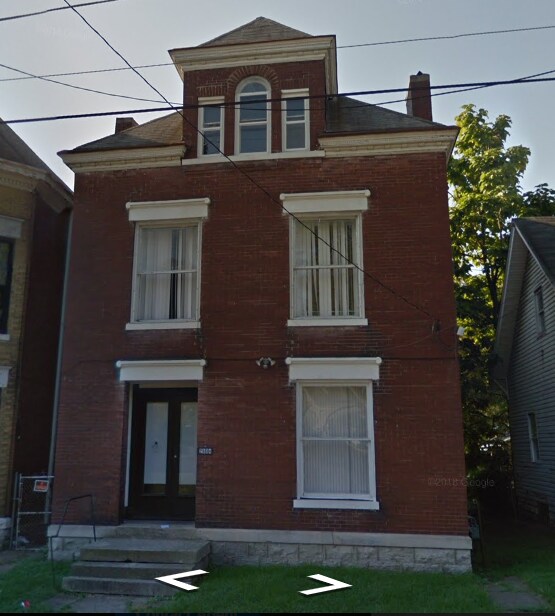 Building Photo - 2804 W Chestnut St