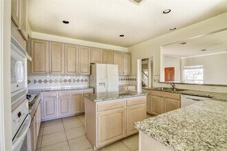 Building Photo - 6818 Portuguese Bend Dr