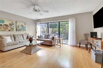 Building Photo - 800 Meadowland Dr