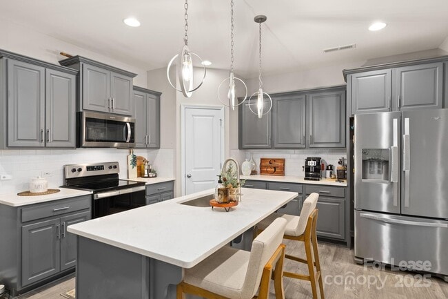 Building Photo - 14041 Whistling Teal Dr