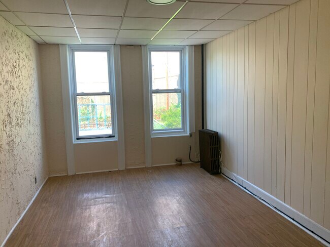 Building Photo - 110 Forbell St