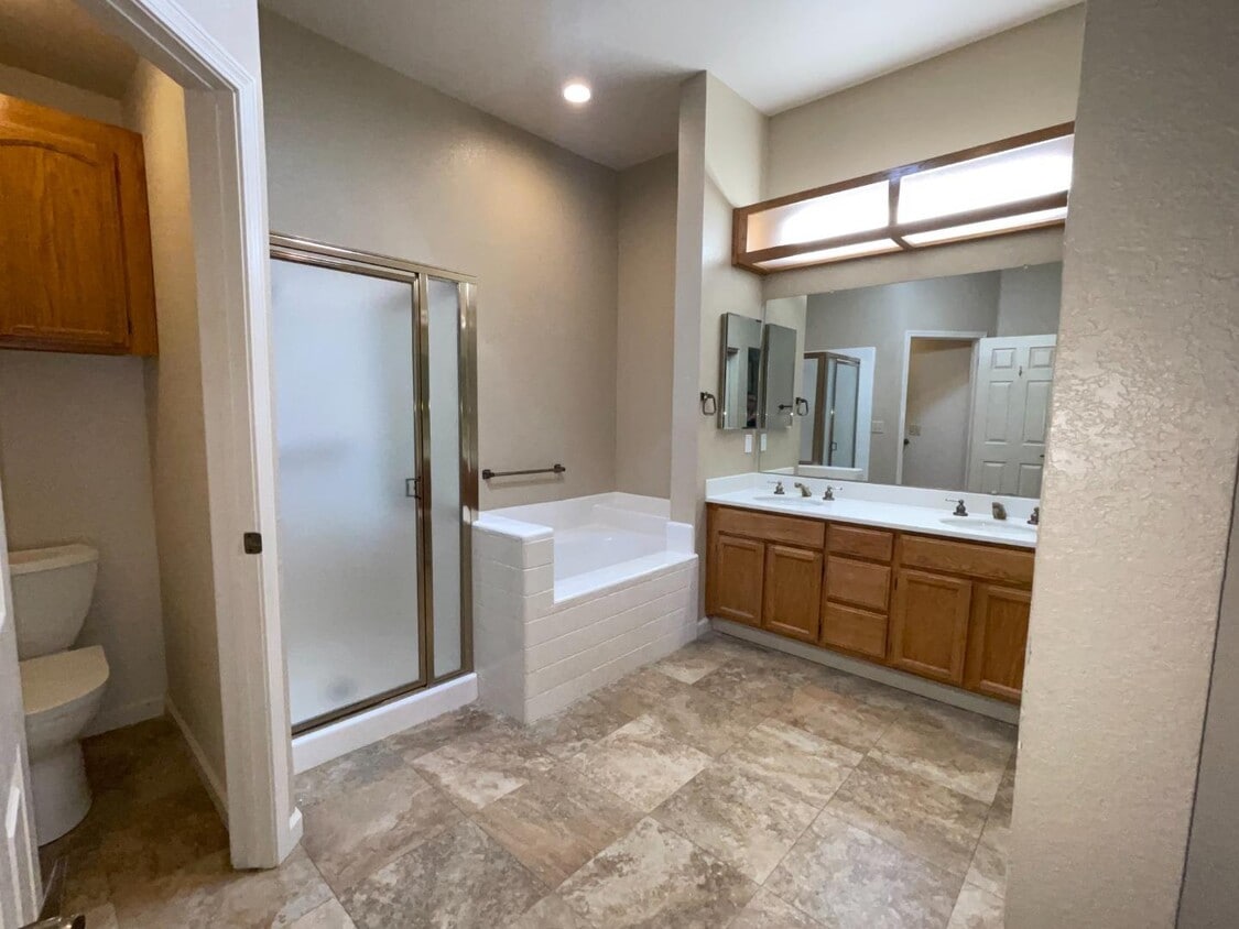 Primary Photo - 7711 Galloway Dr