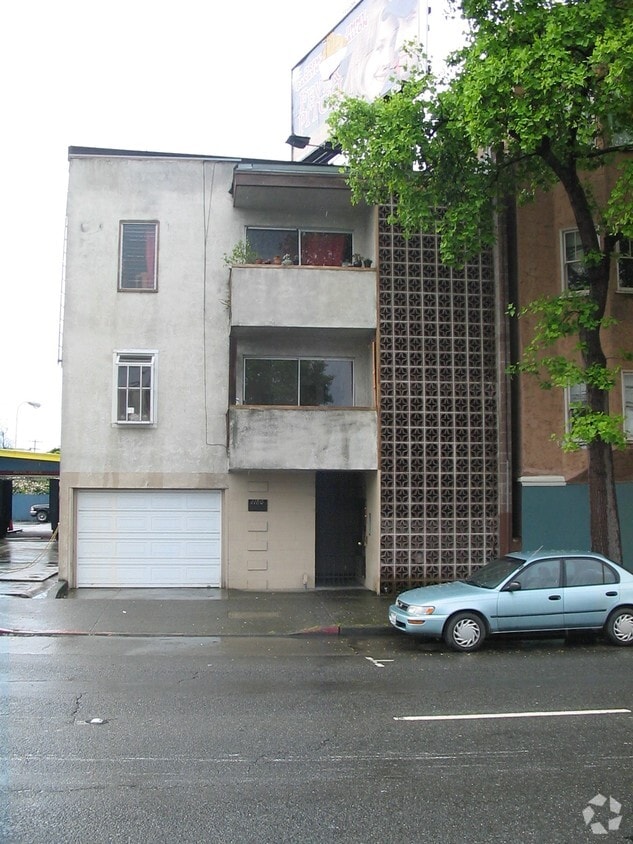 Building Photo - 1180 University Ave