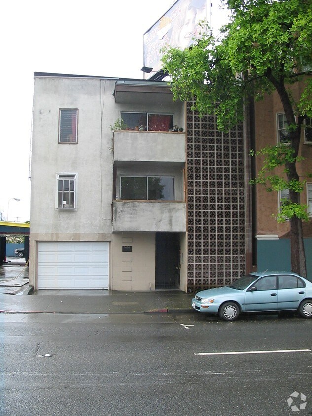 Foto del edificio - 1180 University Ave