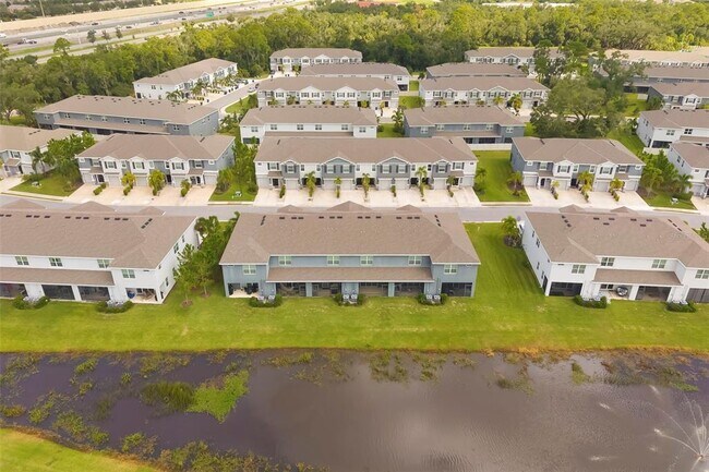 Foto del edificio - 6593 Serenity Fall Ln
