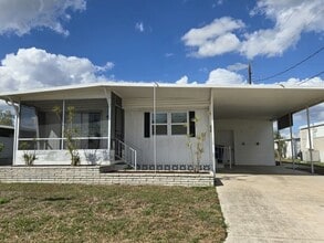 Building Photo - 315 50th Ave Terrace W