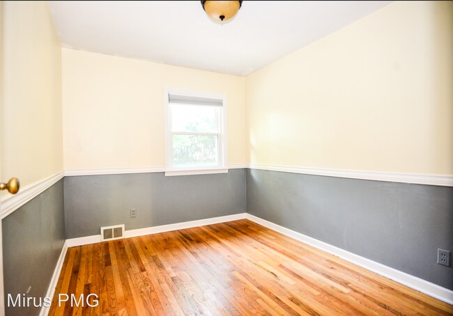 Foto del edificio - 4 br, 2 bath House - 810 Elm Street