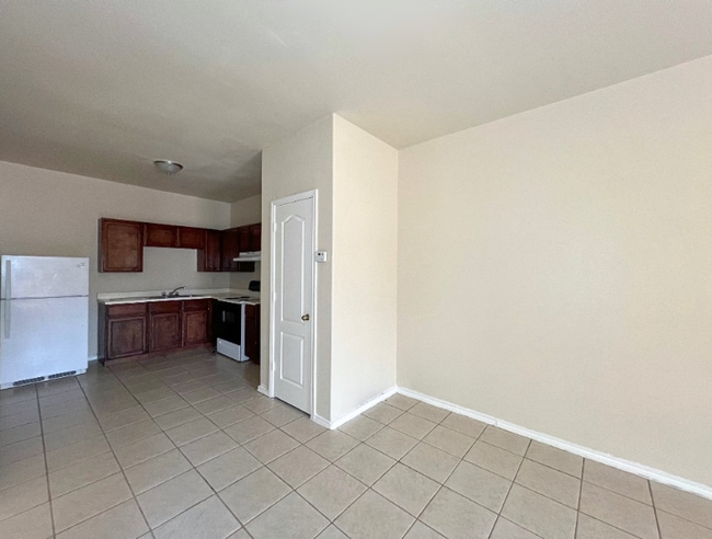 Building Photo - 3110 Potomac Loop