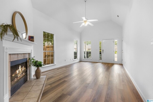 Foto del edificio - 9305 Brook Forest Cir