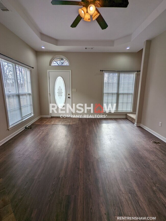 Building Photo - Charming 3/2 Home Now Available In Brighto...