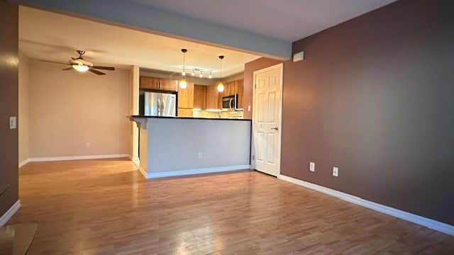 Building Photo - 5404 Balboa Arms Dr