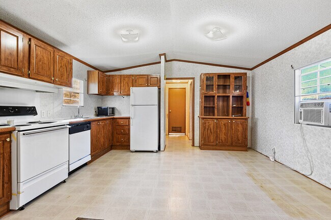 Foto del edificio - 14011 Tack Covington Rd