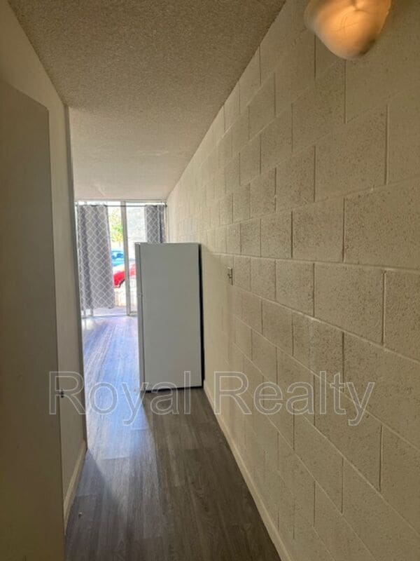 Building Photo - 5122 Likini St