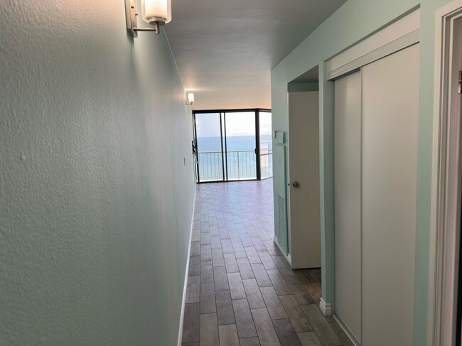 Building Photo - 1750 E Ocean Blvd