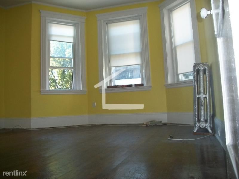 Building Photo - 120 Warren St