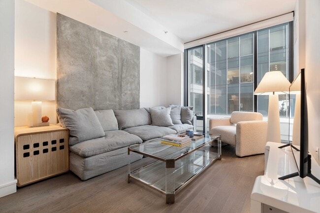 Foto del edificio - 55 Lagrange St