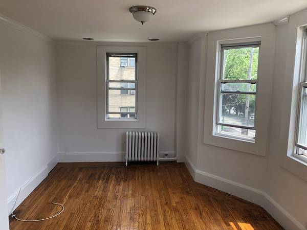 Building Photo - 463 Bronx River Rd