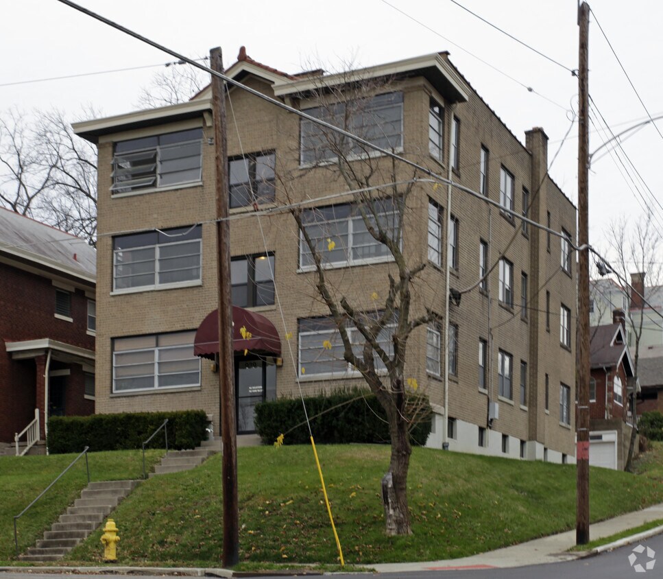 Primary Photo - 939 Suire Ave