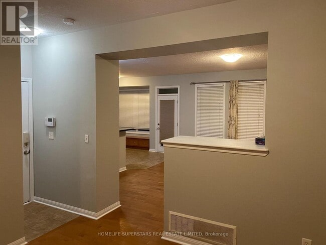 Building Photo - 83 Baintree Way