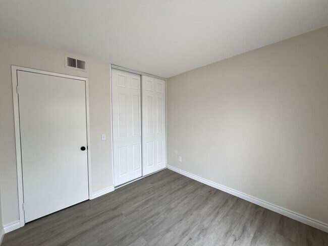 Foto del edificio - 1240 N Citrus Ave