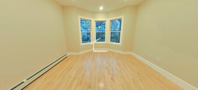Building Photo - GREAT 1Br/1Bth. Heat/Hot Water/Gas included in rent