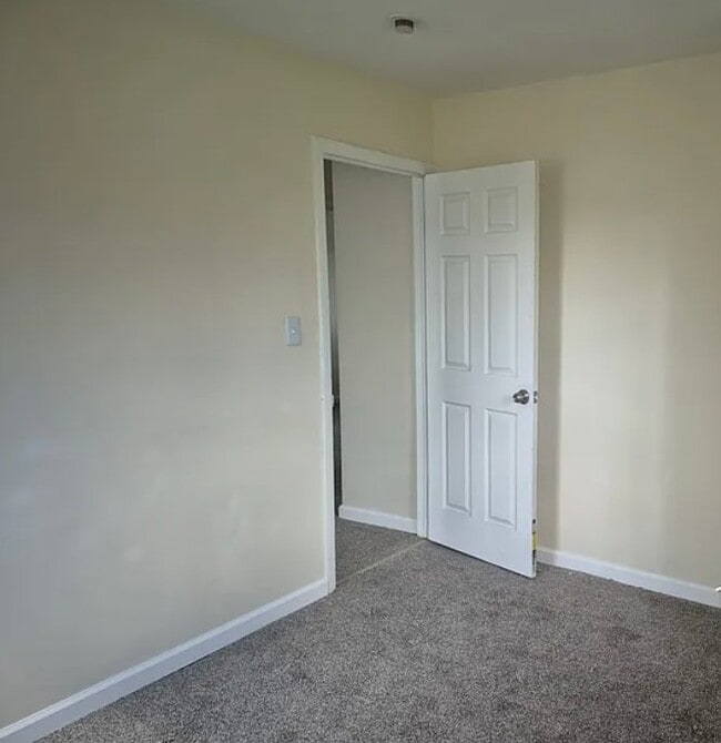 Foto del edificio - 723 Blaine Ave