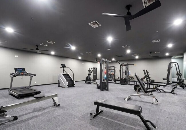 Foto del edificio - Unfurnished Resort Like Condo available No...