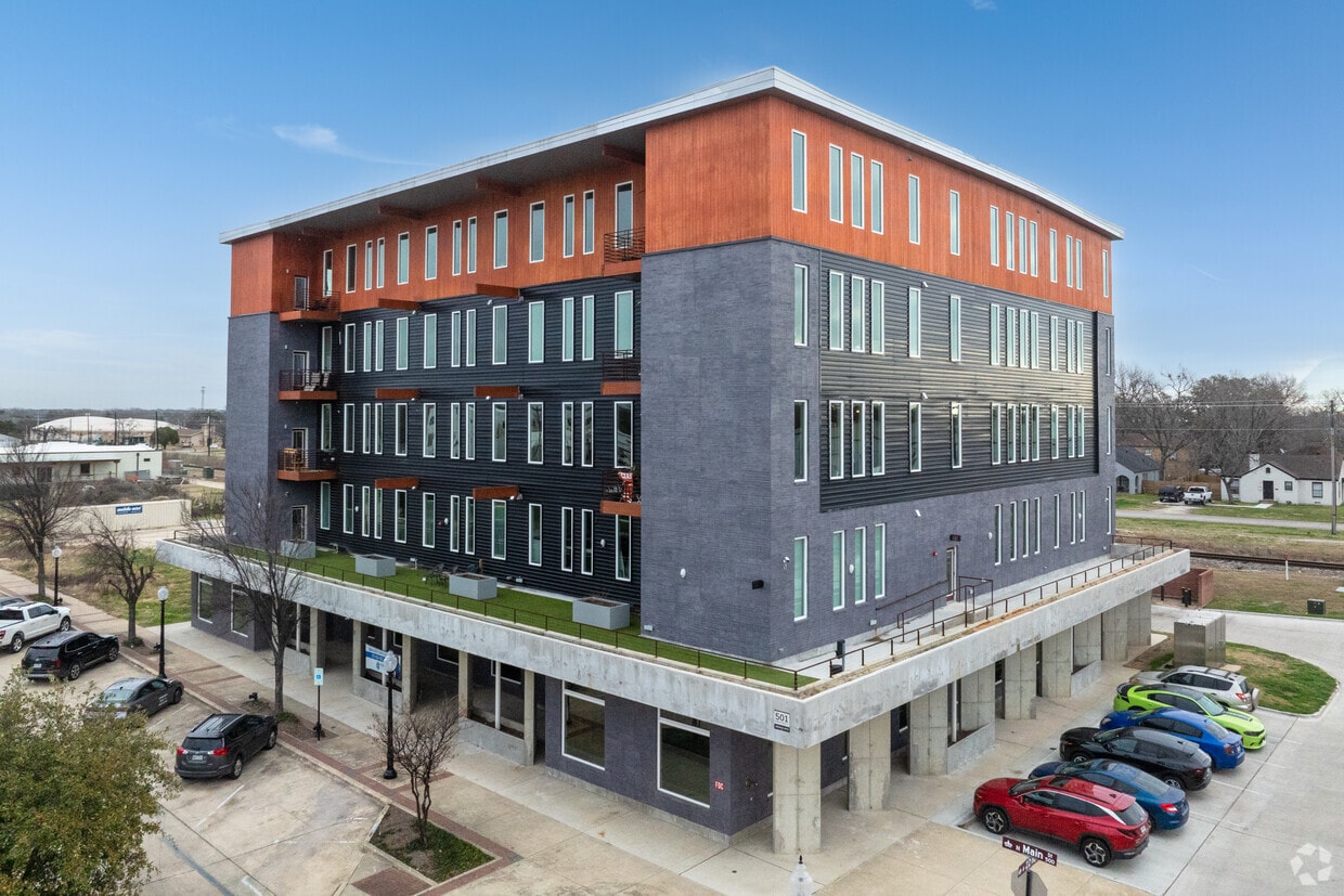 Primary Photo - Jordan's Lofts