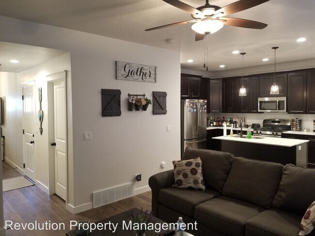 Foto del edificio - 1547 E Primrose Ln