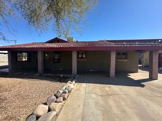 Foto del edificio - 1425 N 85th Pl