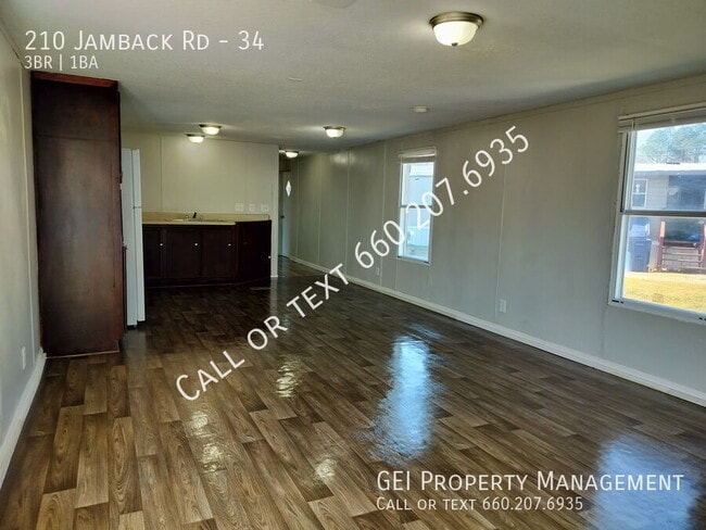 Building Photo - 210 Jamback Rd