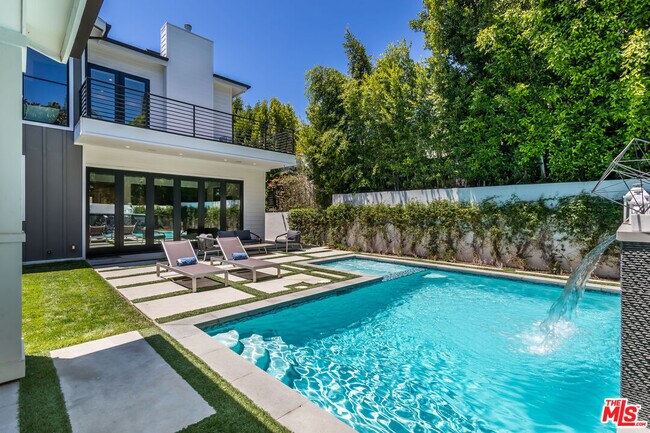 Foto del edificio - 1716 Courtney Ave