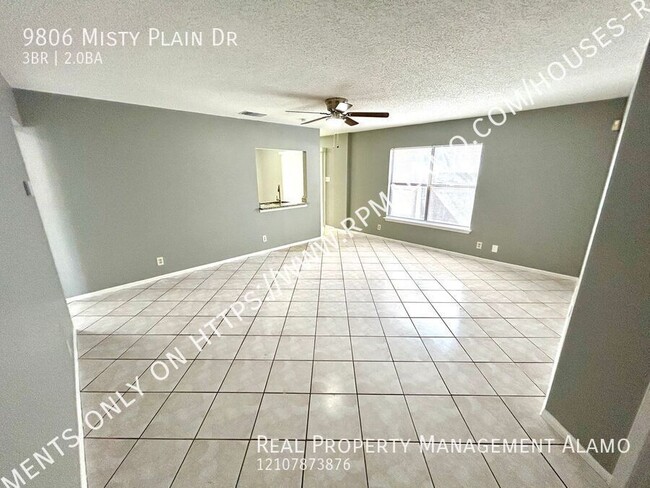Building Photo - 9806 Misty Plain Dr