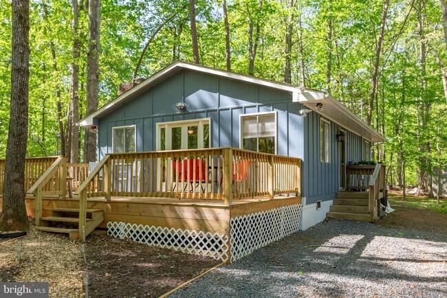 Foto del edificio - 303 Wilderness Dr