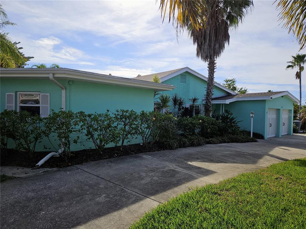 Primary Photo - 885 115th Ave