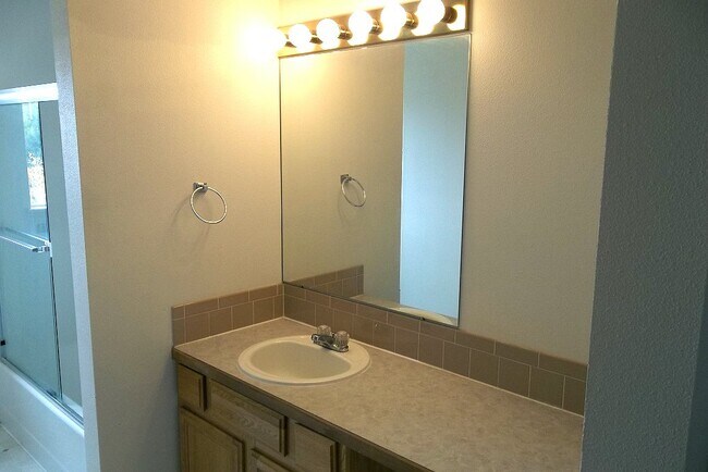 Foto del edificio - 3301 Saratoga St