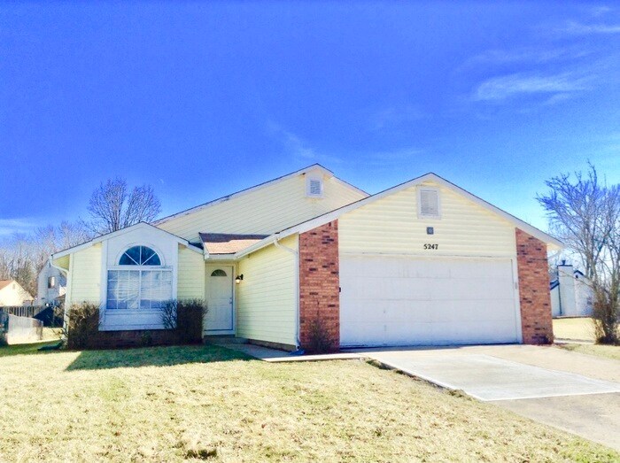 Foto principal - Charming yet Spacious Three Bedroom