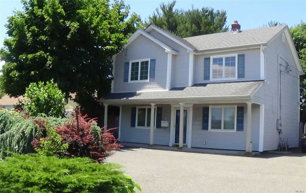 Primary Photo - 20 Wantagh Ave