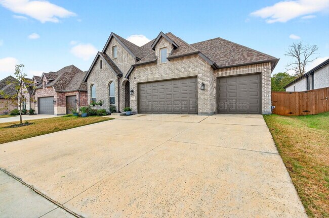 Building Photo - 4204 Savannah Ct