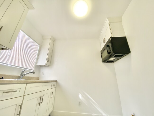 Foto del edificio - 8758 Avalon Blvd