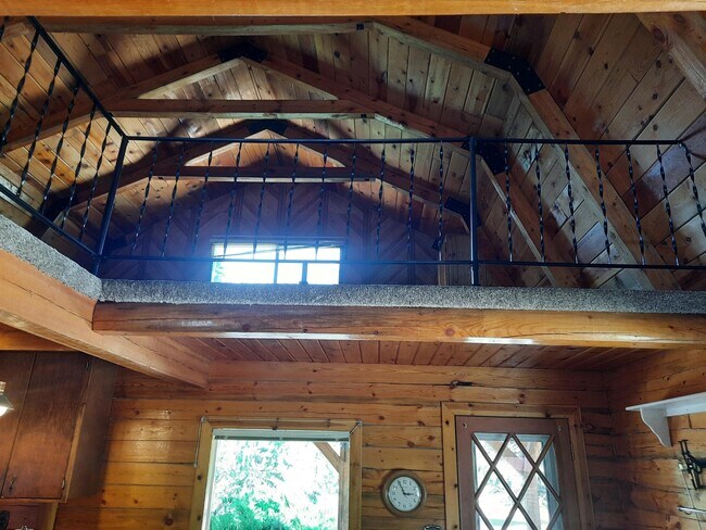 Building Photo - 116 Forest Pl