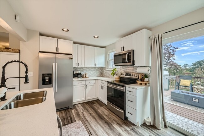 Photo - 2070 Ridge Dr House