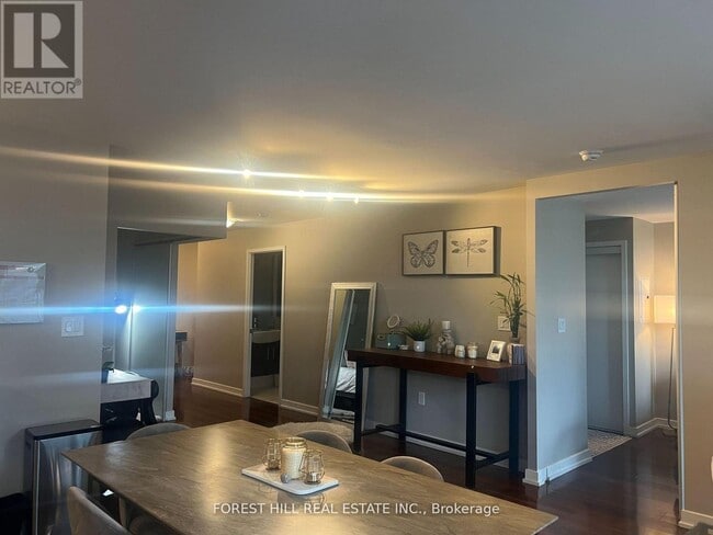 Building Photo - 8 Telegram Mews