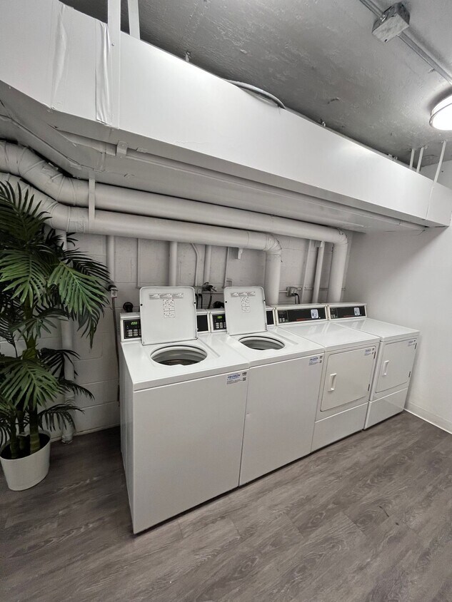 Foto del edificio - 10755 Kling Street