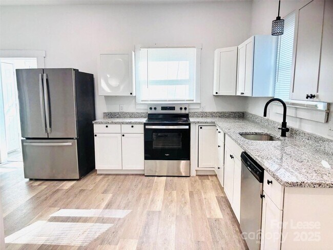 Foto del edificio - 243 S Crigler St