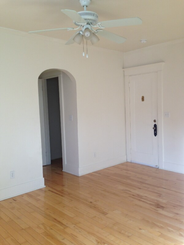 Foto del edificio - 836 S Park View St