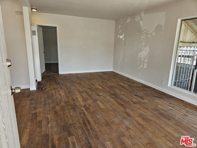 Foto del edificio - 263 E 84th Pl