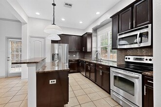 Building Photo - 4015 Rome Ct