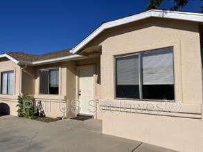 Building Photo - 8132 E Lakeshore Dr